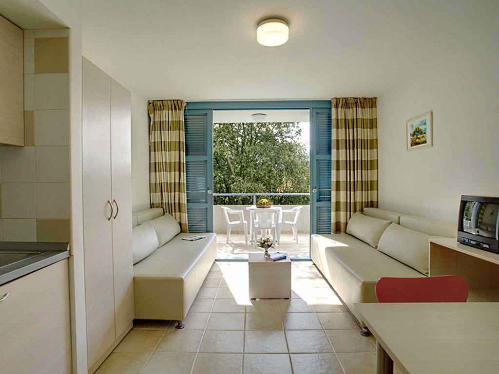 Eurocamp Mobile Homes At Fkk Nudist Campsite Solaris Tar-Vabriga Luaran gambar
