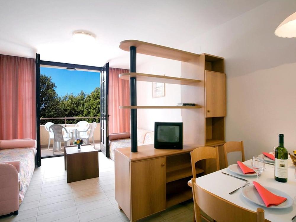 Eurocamp Mobile Homes At Fkk Nudist Campsite Solaris Tar-Vabriga Luaran gambar
