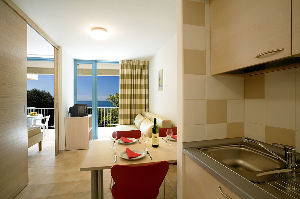 Eurocamp Mobile Homes At Fkk Nudist Campsite Solaris Tar-Vabriga Luaran gambar