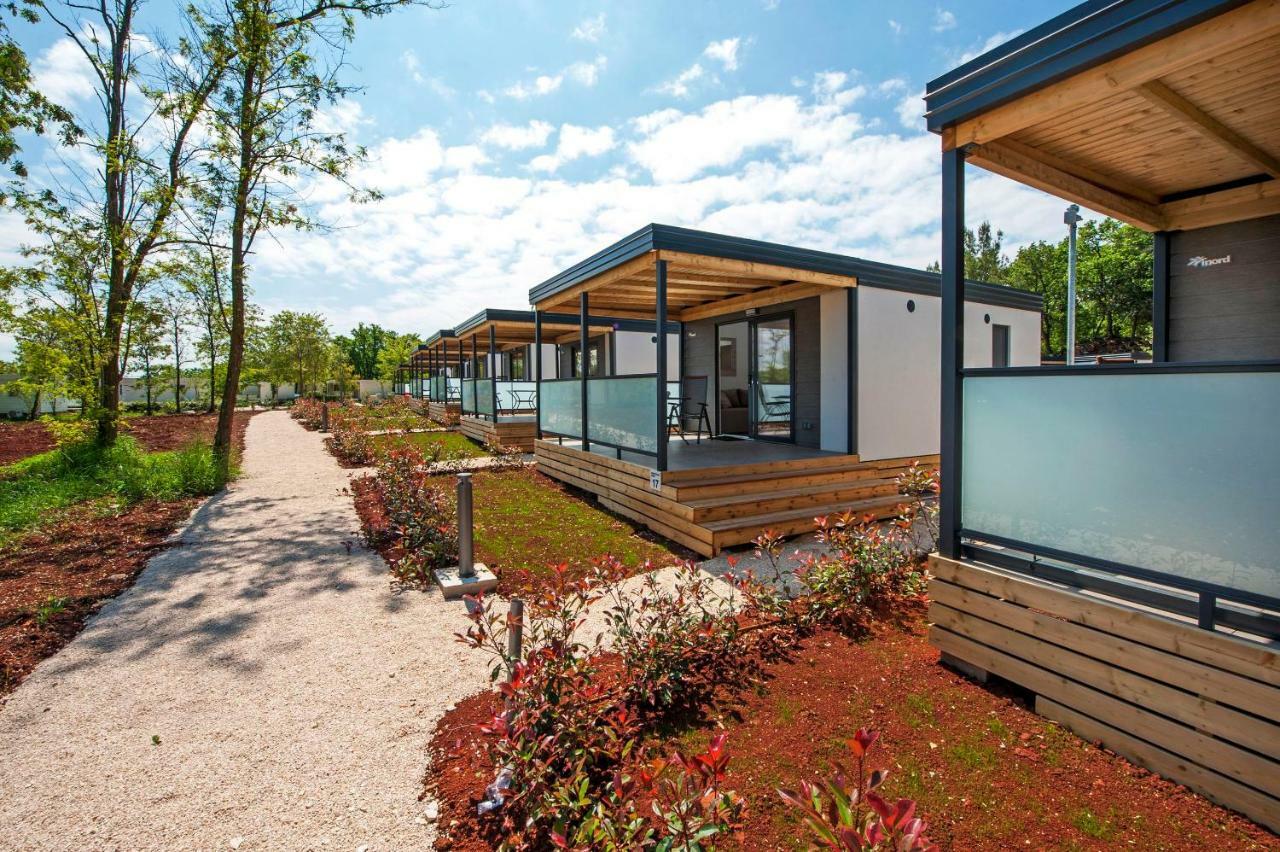 Eurocamp Mobile Homes At Fkk Nudist Campsite Solaris Tar-Vabriga Luaran gambar
