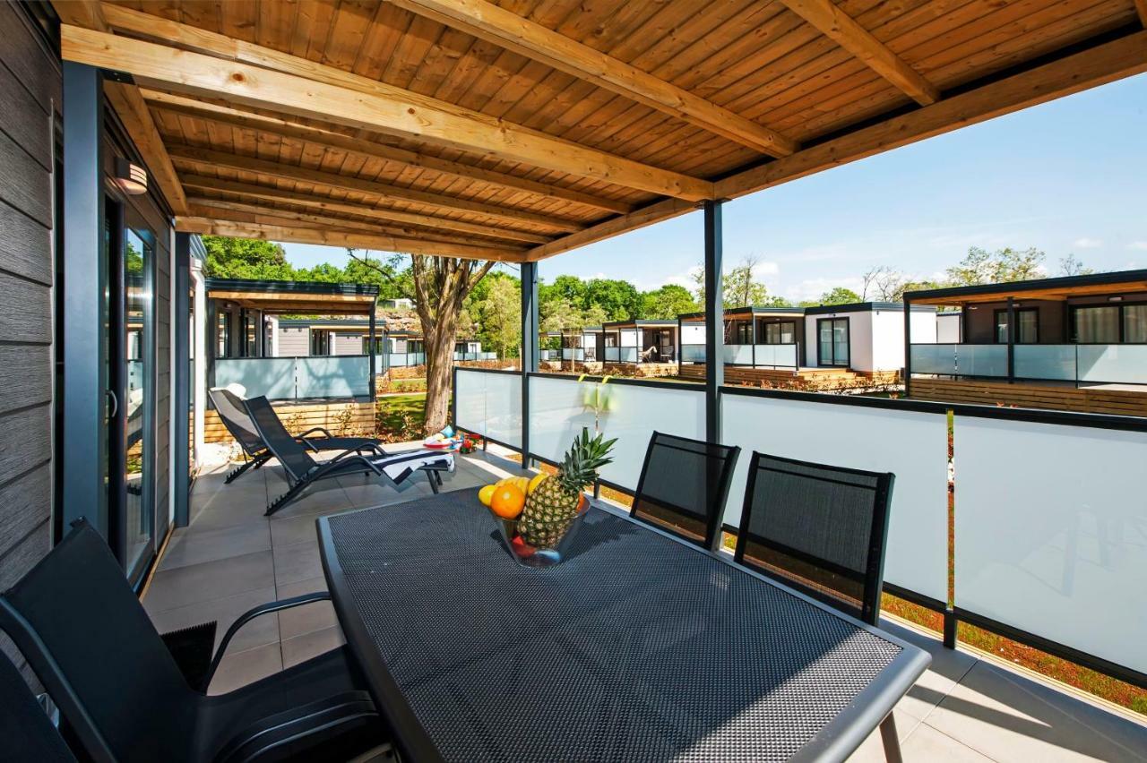 Eurocamp Mobile Homes At Fkk Nudist Campsite Solaris Tar-Vabriga Luaran gambar