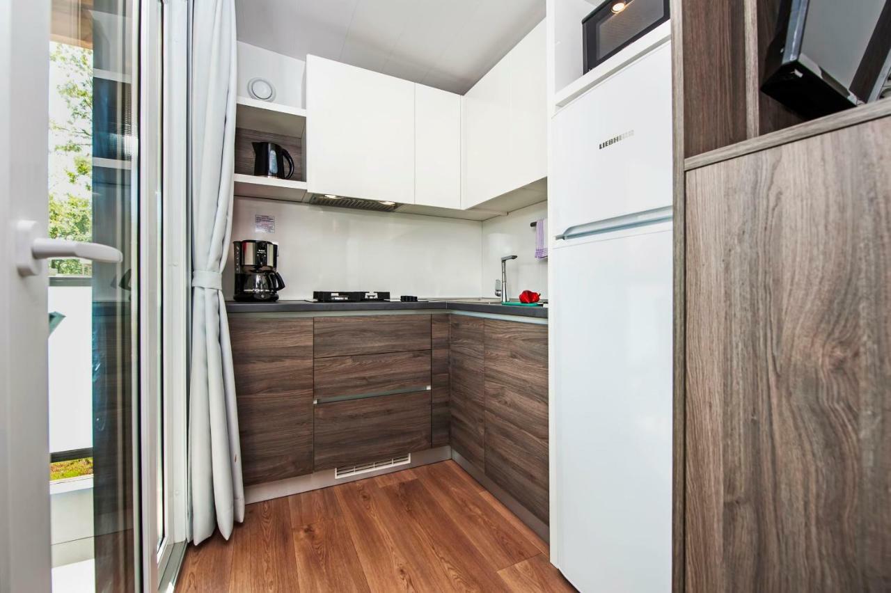 Eurocamp Mobile Homes At Fkk Nudist Campsite Solaris Tar-Vabriga Luaran gambar